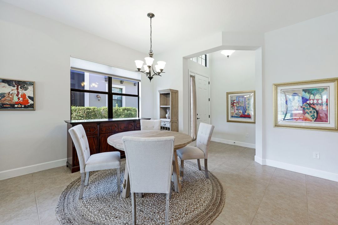 9123 Isla Bella Cir, Bonita Springs, FL 34135