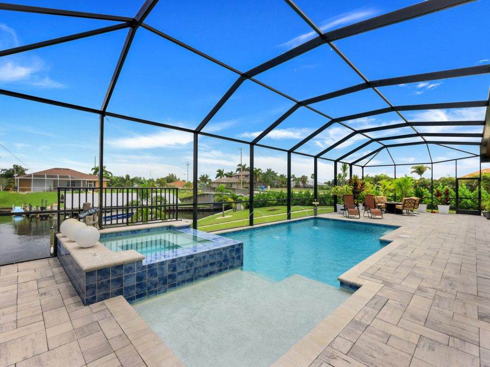 2103 SW 52nd St, Cape Coral, FL 33914