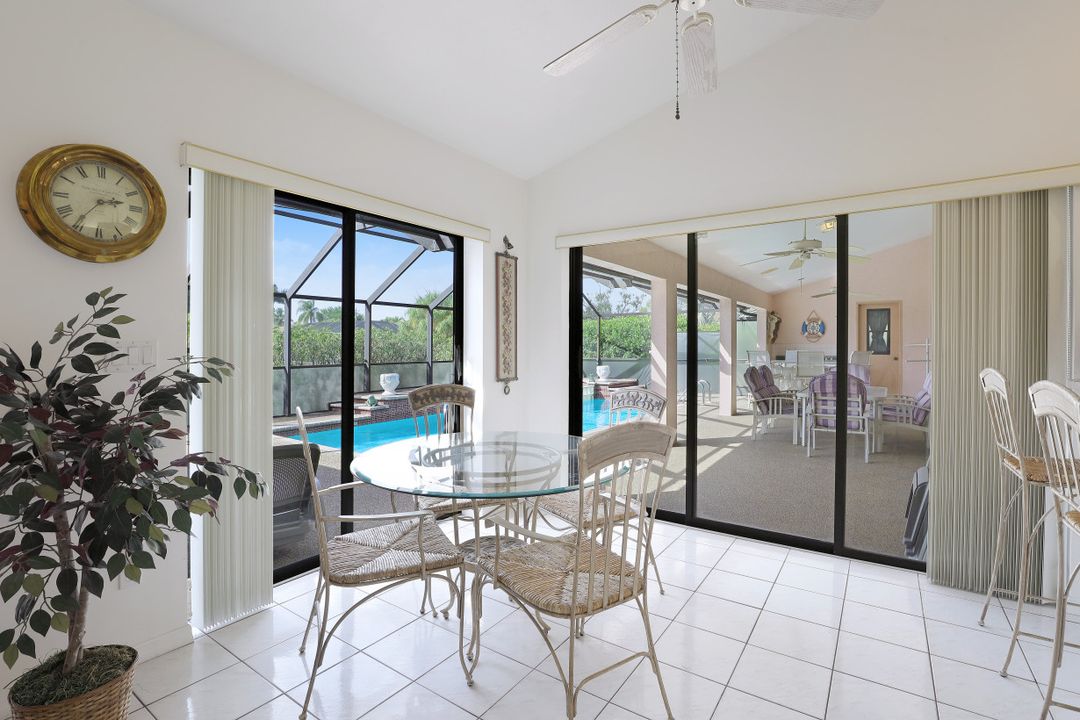 5208 SW 9th Pl, Cape Coral, FL 33914