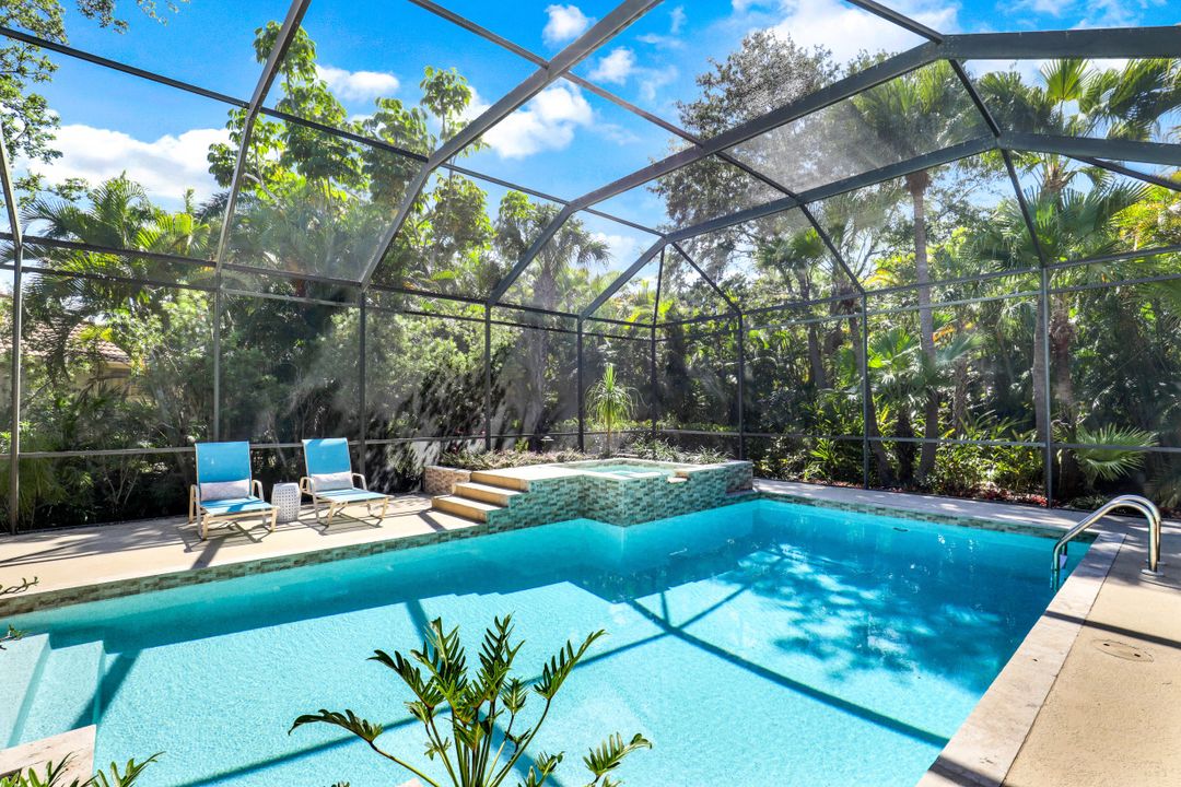 2229 Goshawk Ct, Naples, FL 34105