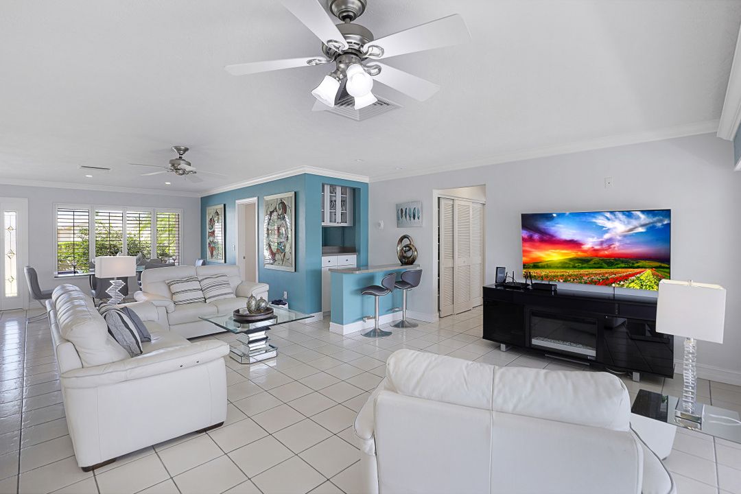 1201 Laurel Ct, Marco Island, FL 34145