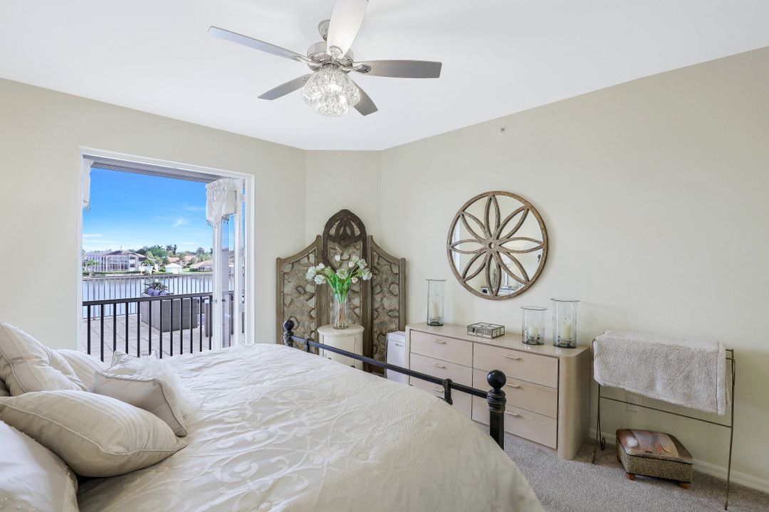 410 Flagship Dr #302, Naples, FL 34108