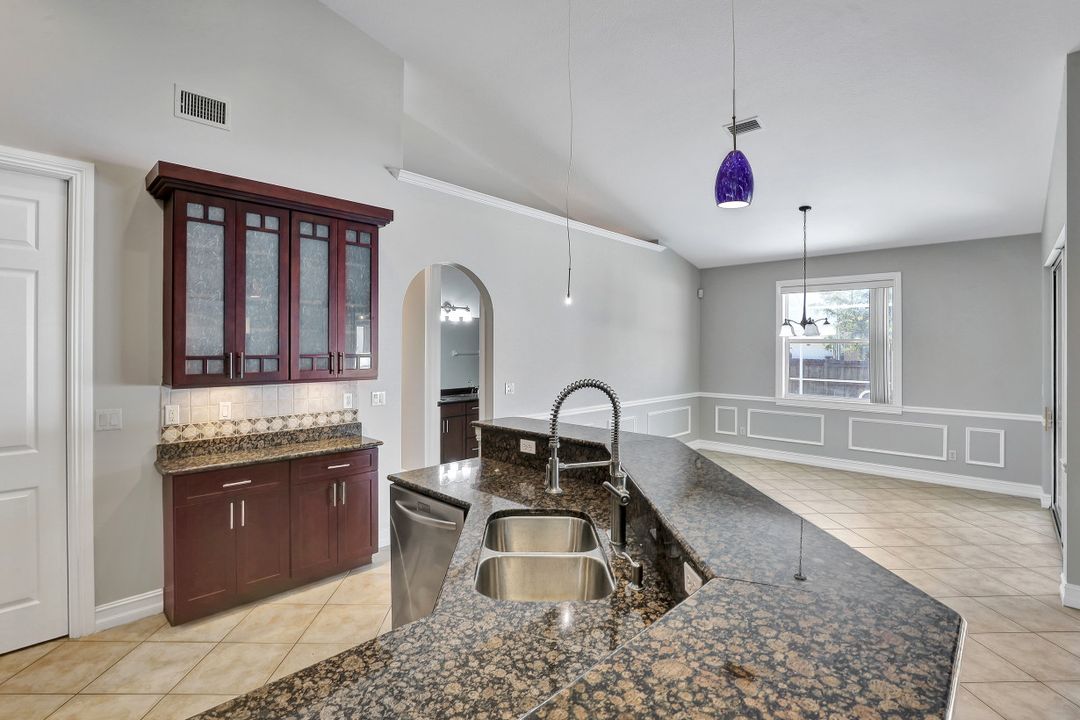 2538 SW 35th Ln, Cape Coral, FL 33914