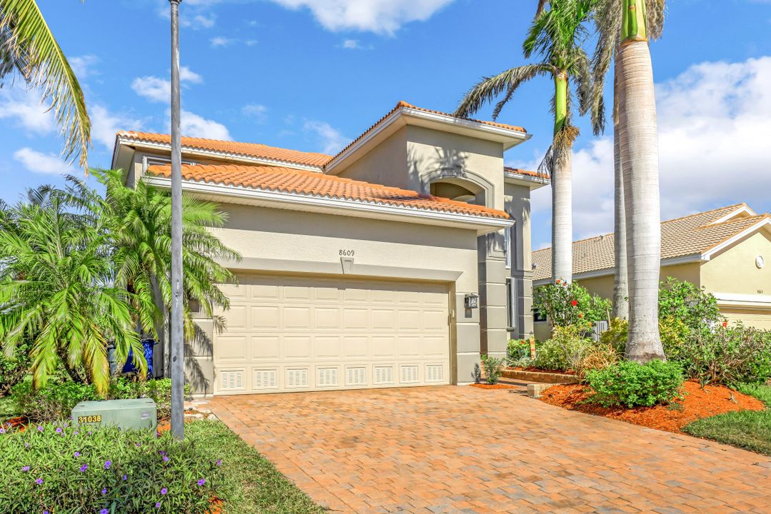 8609 Sumner Ave, Fort Myers, FL 33908