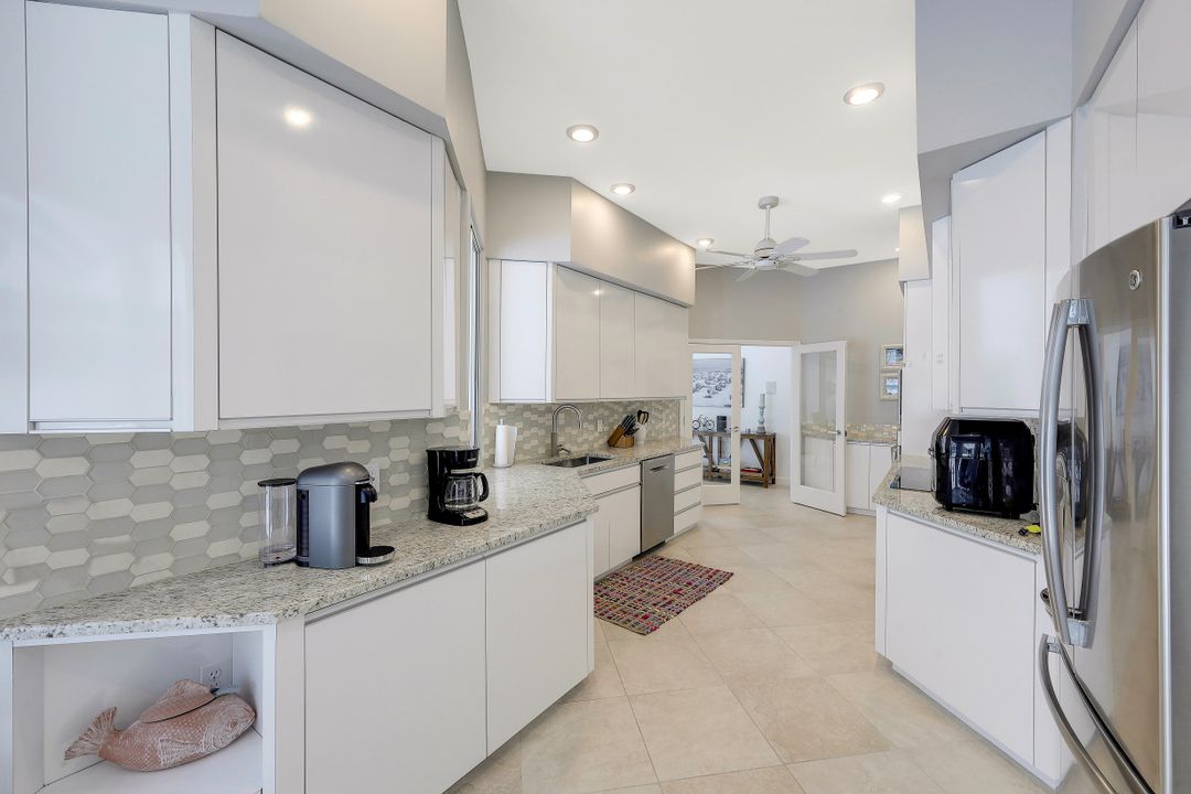 621 S Barfield Dr, Marco Island, FL 34145