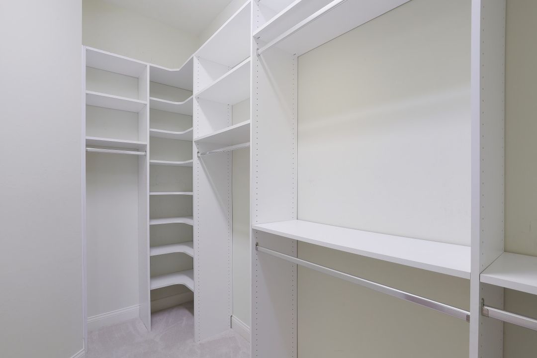 2046 Imperial Cir, Naples, FL 34110