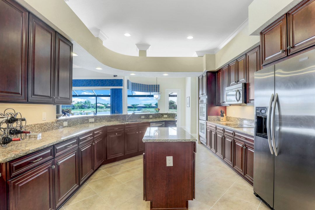 9386 Copper Canyon Ct, Naples, FL 34120