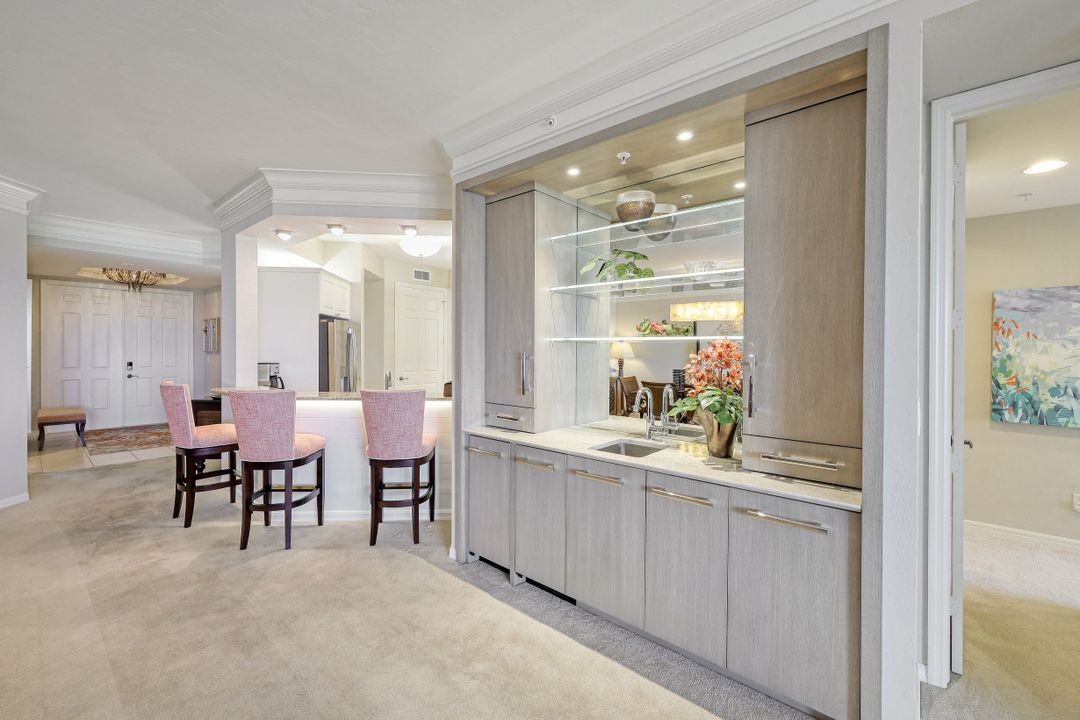 410 Flagship Dr #604, Naples, FL 34108