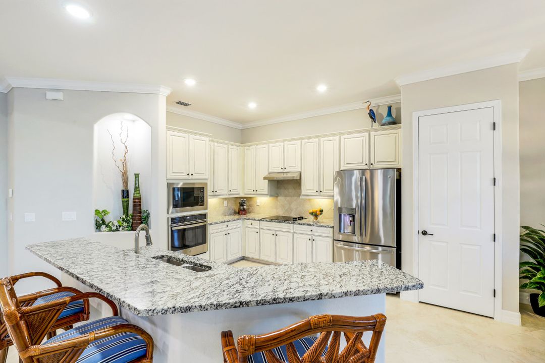 28111 Kerry Ct, Bonita Springs, FL 34135