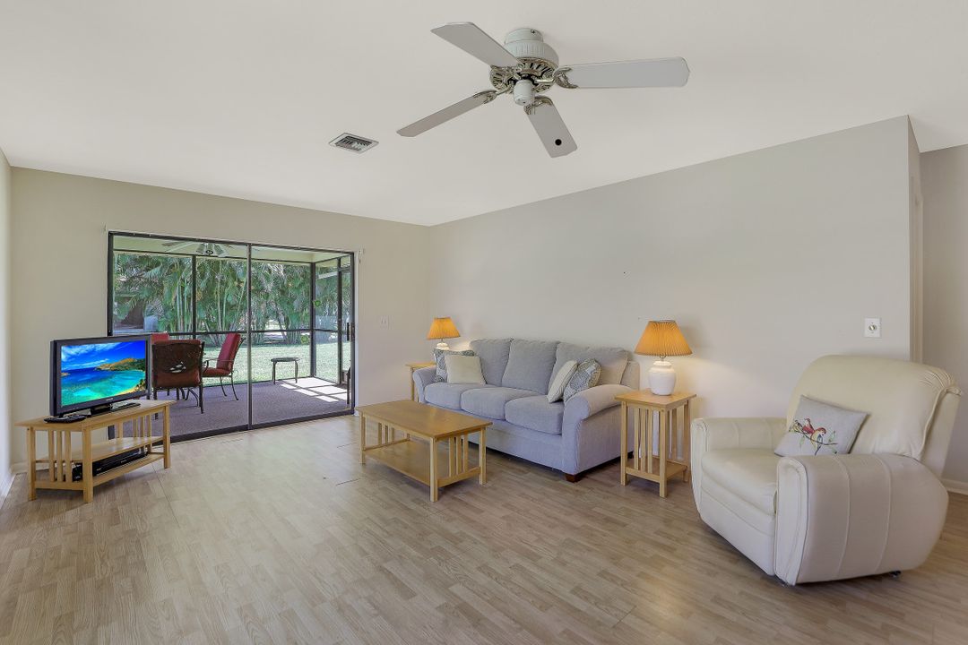 691 104th Ave N, Naples, FL 34108