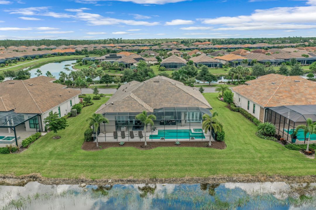 9249 Esplanade Blvd, Naples, FL 34119