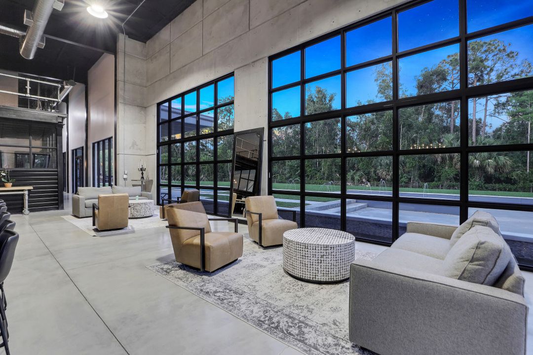 4441 5th Ave NW, Naples, FL 34119