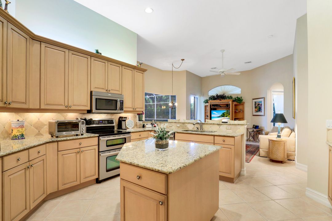1514 Serenity Cir, Naples, FL 34110