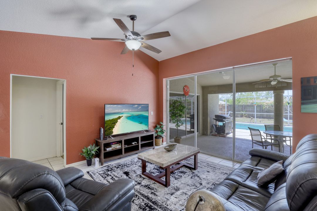 314 SE 22nd St, Cape Coral, FL 33990