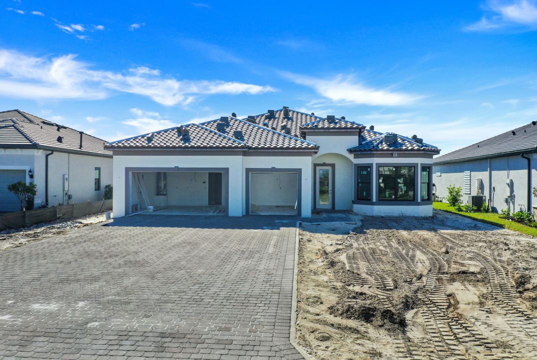 20048 Hartford Blvd, Estero, FL 33928