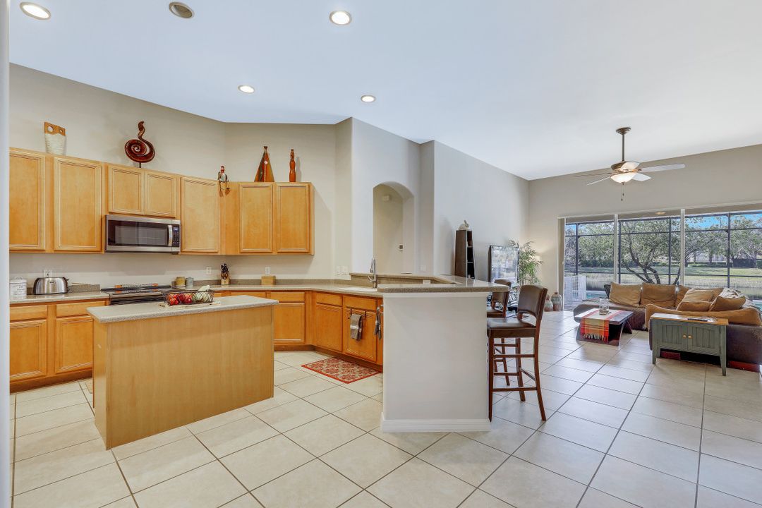 2065 Mandarin Ln, Naples, FL 34120