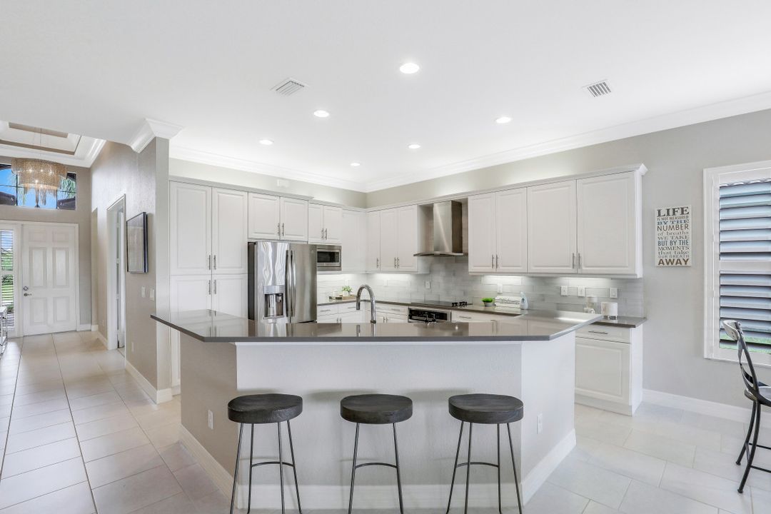 11691 Stonecreek Cir, Fort Myers, FL 33913