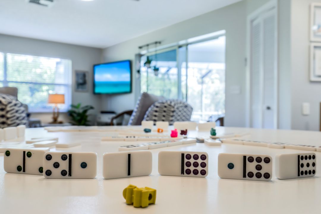 4459 Parrot Ave, Naples, FL 34104