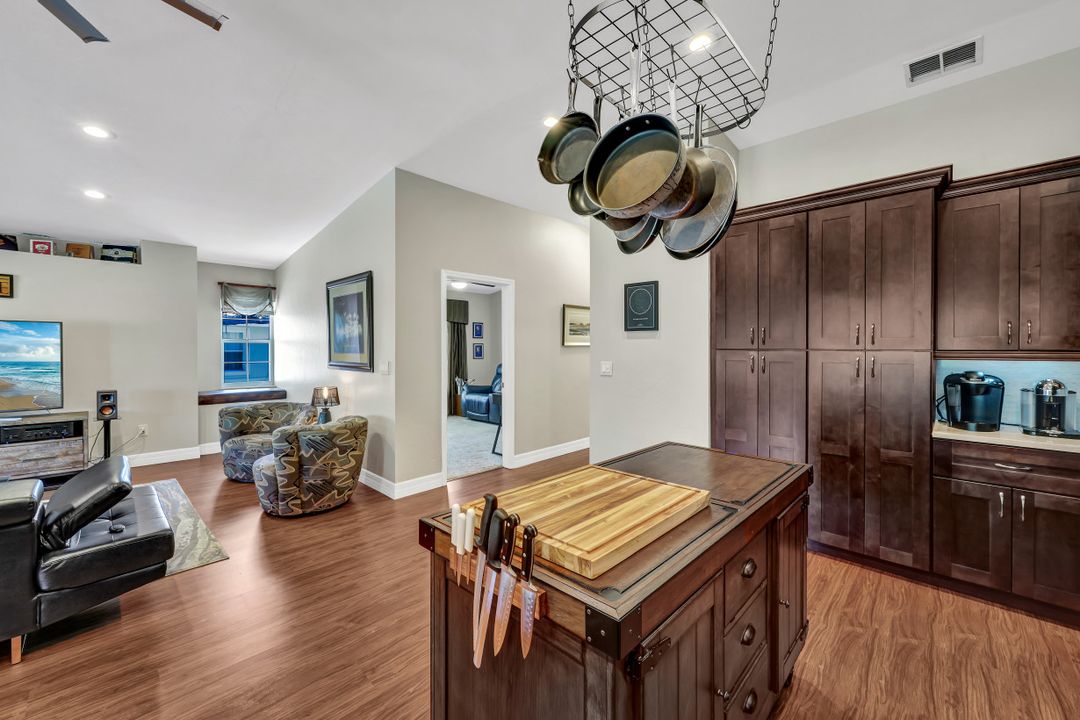 2426 Orchid Bay Dr # F-204, Naples, FL 34109