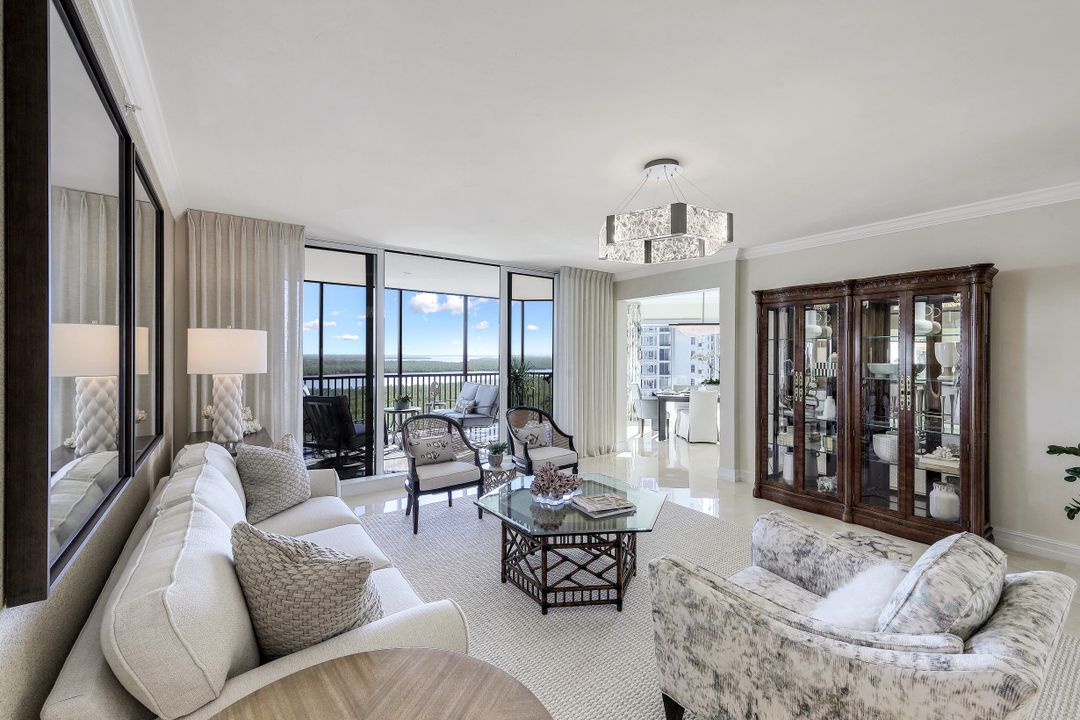 1060 Borghese Ln  #906, Naples, FL 34114