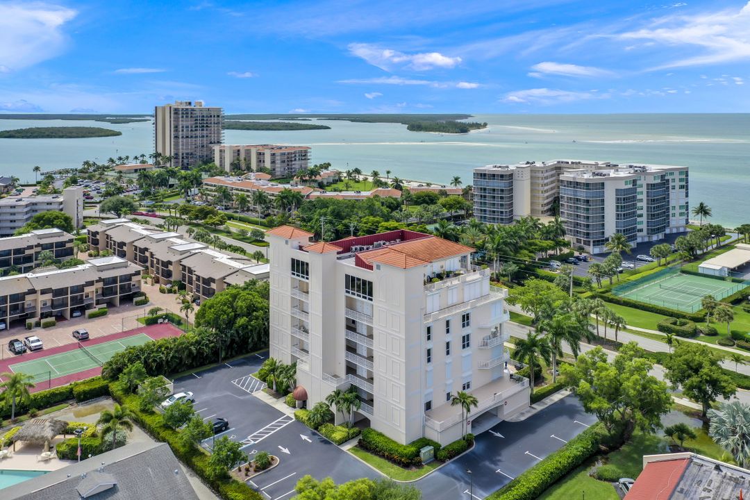 1061 S Collier Blvd #303, Marco Island, FL 34145