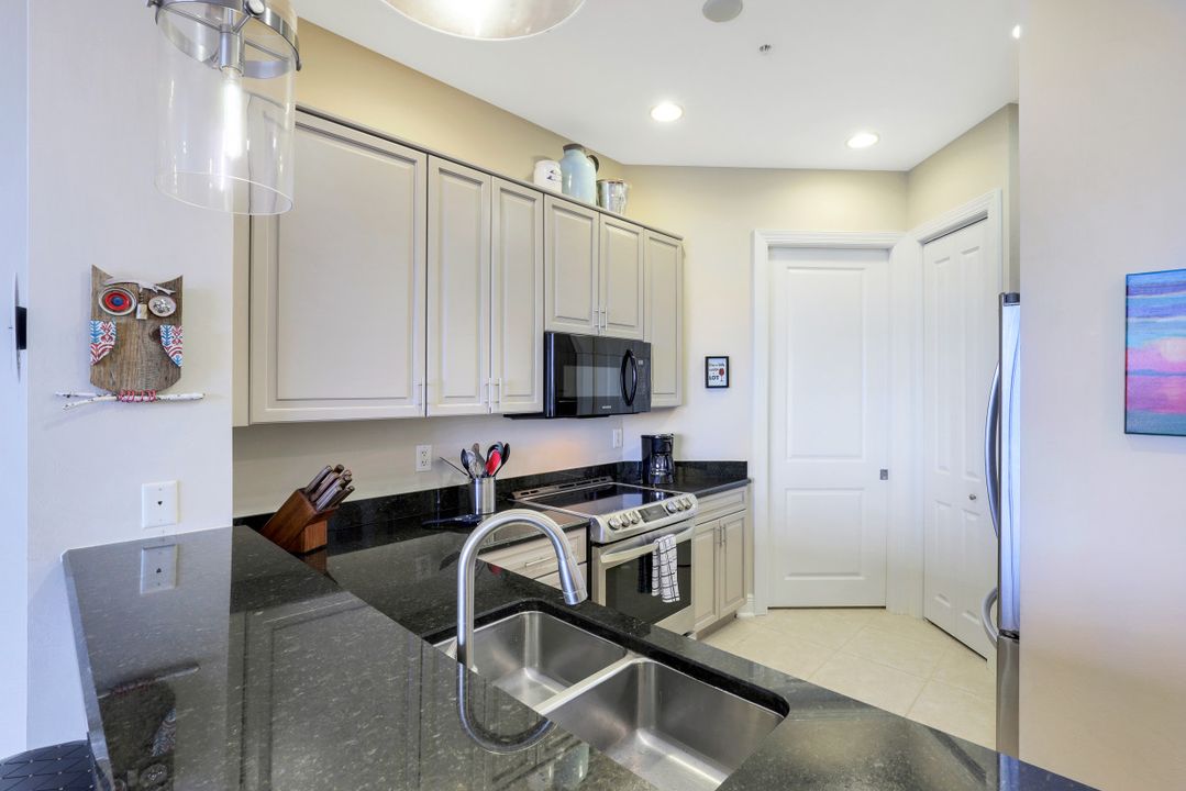 5793 Cape Harbour Dr #1415, Cape Coral, FL 33914