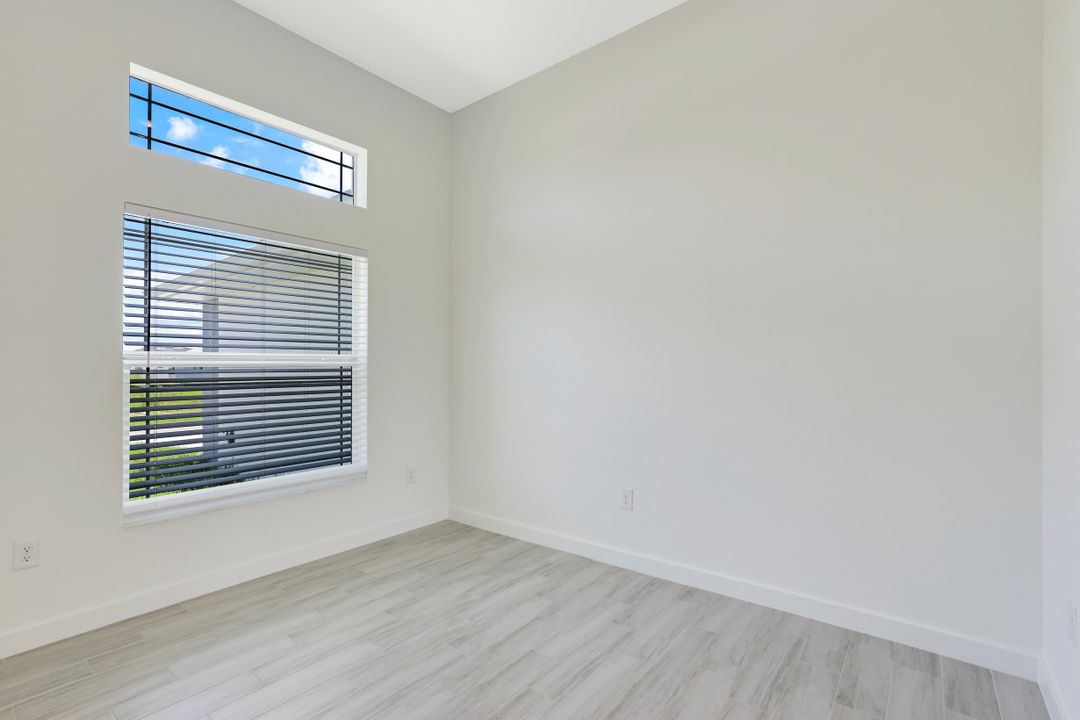 3107 35th St SW, Lehigh Acres, FL 33976