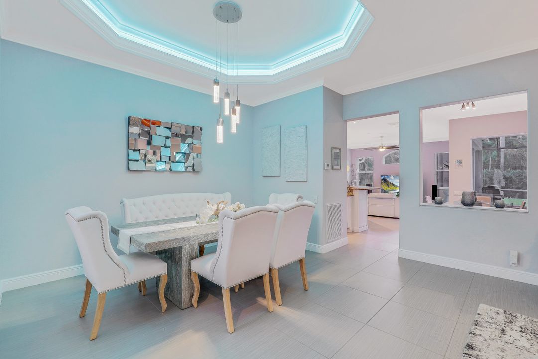 997 Aqua Ln, Fort Myers, FL 33919