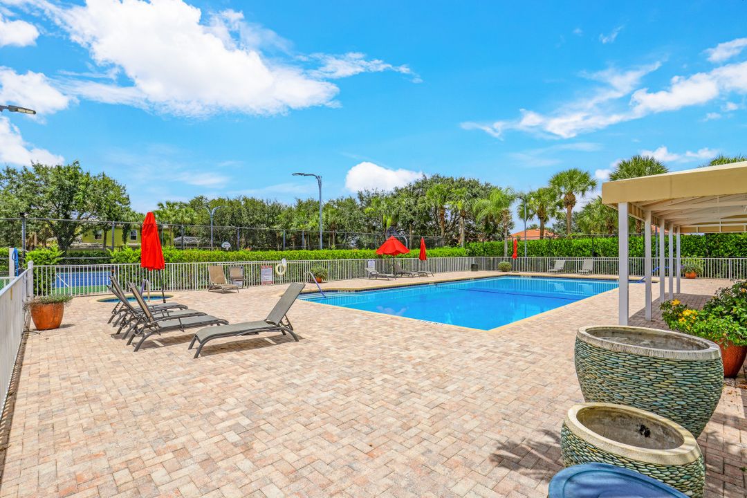 2026 Morning Sun Ln, Naples, FL 34119