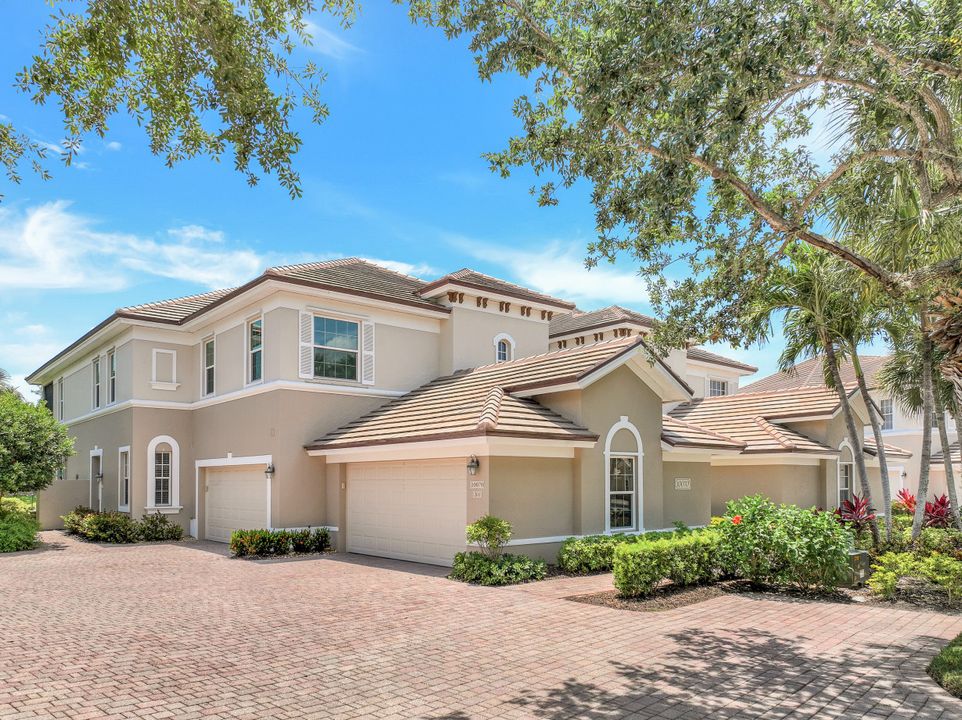 10070 Valiant Ct #101, Miromar Lakes, FL 33913