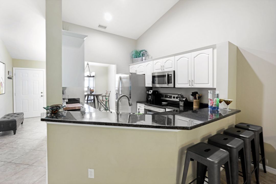 757 Wiggins Lake Dr #202, Naples, FL 34110