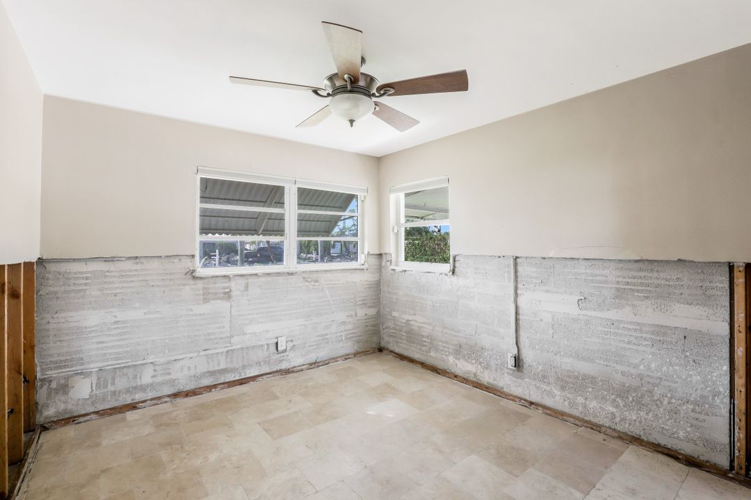 229 Bayshore Dr, Cape Coral, FL 33904