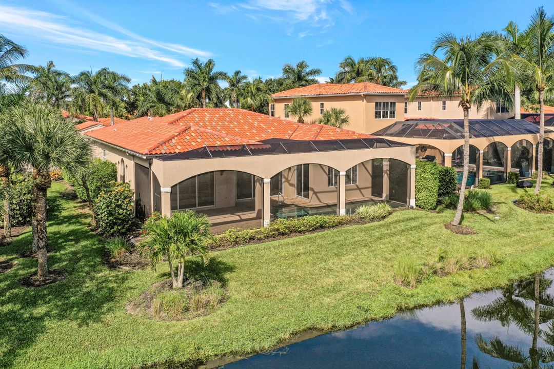 8516 Bellagio Dr, Naples, FL 34114