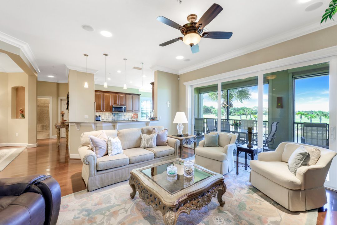 9220 Quartz Ln #201, Naples, FL 34120