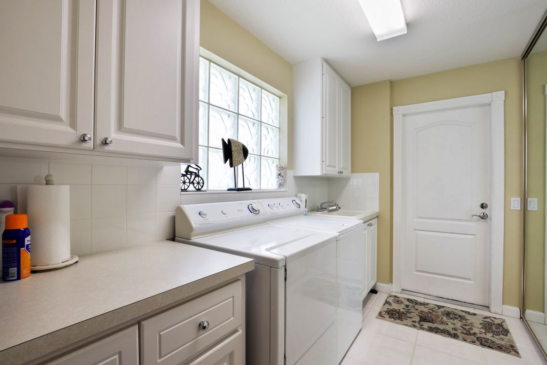 4209 St George Ln, Naples, FL 34119