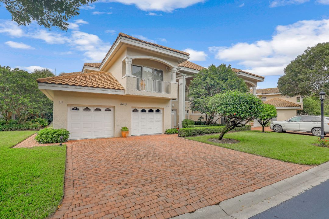 8453 Abbington Cir #821, Naples, FL 34108