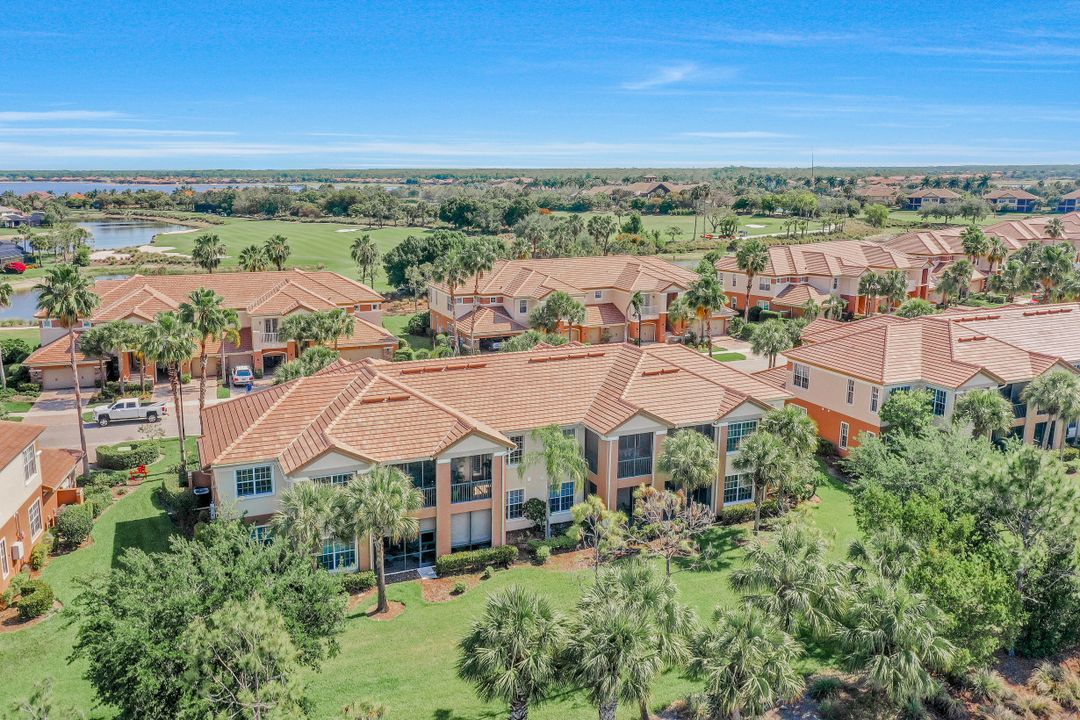 9201 Quartz Ln #202, Naples, FL 34120