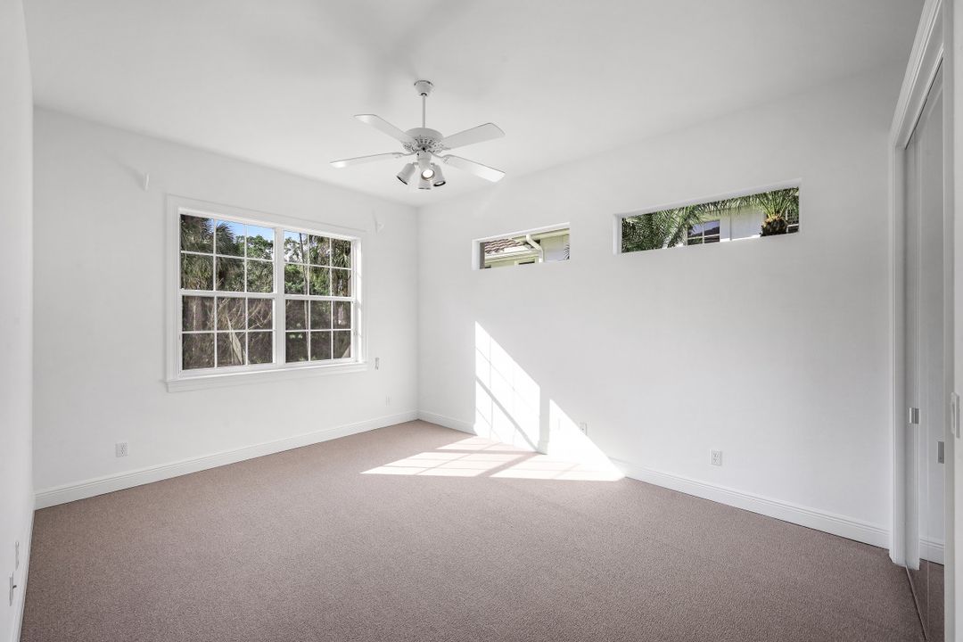524 Eagle Creek Dr, Naples, FL 34113