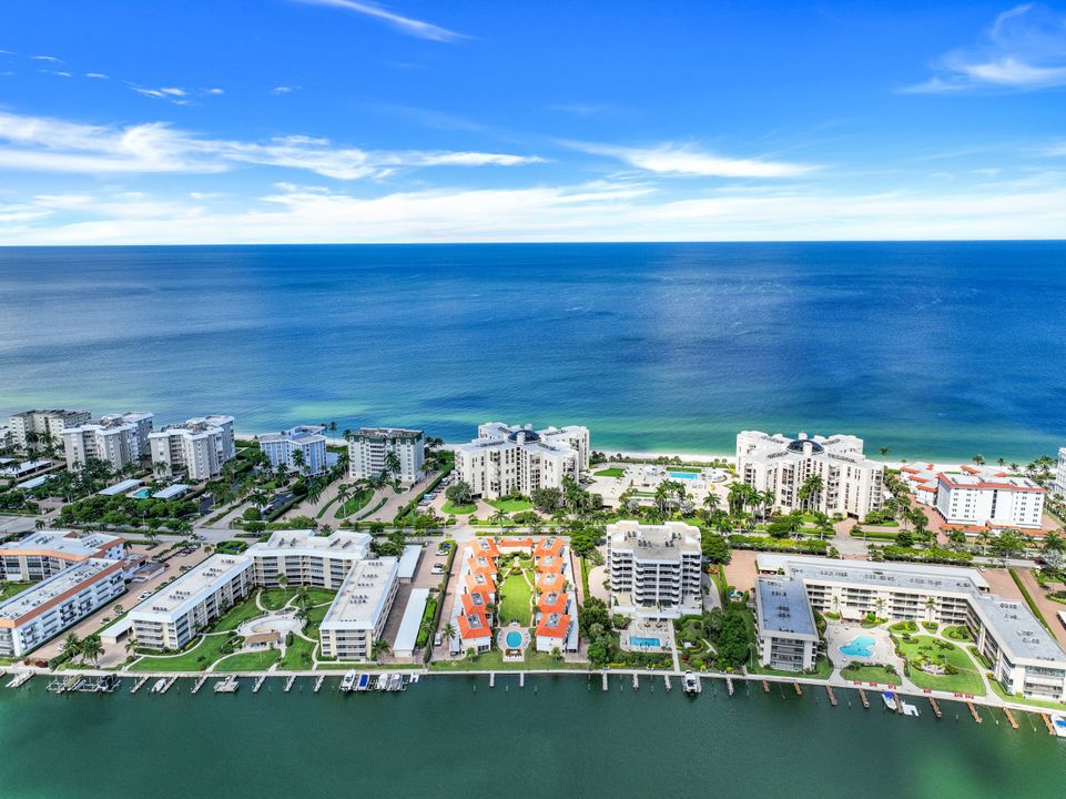 3070 Gulf Shore Blvd N #209, Naples, FL 34103