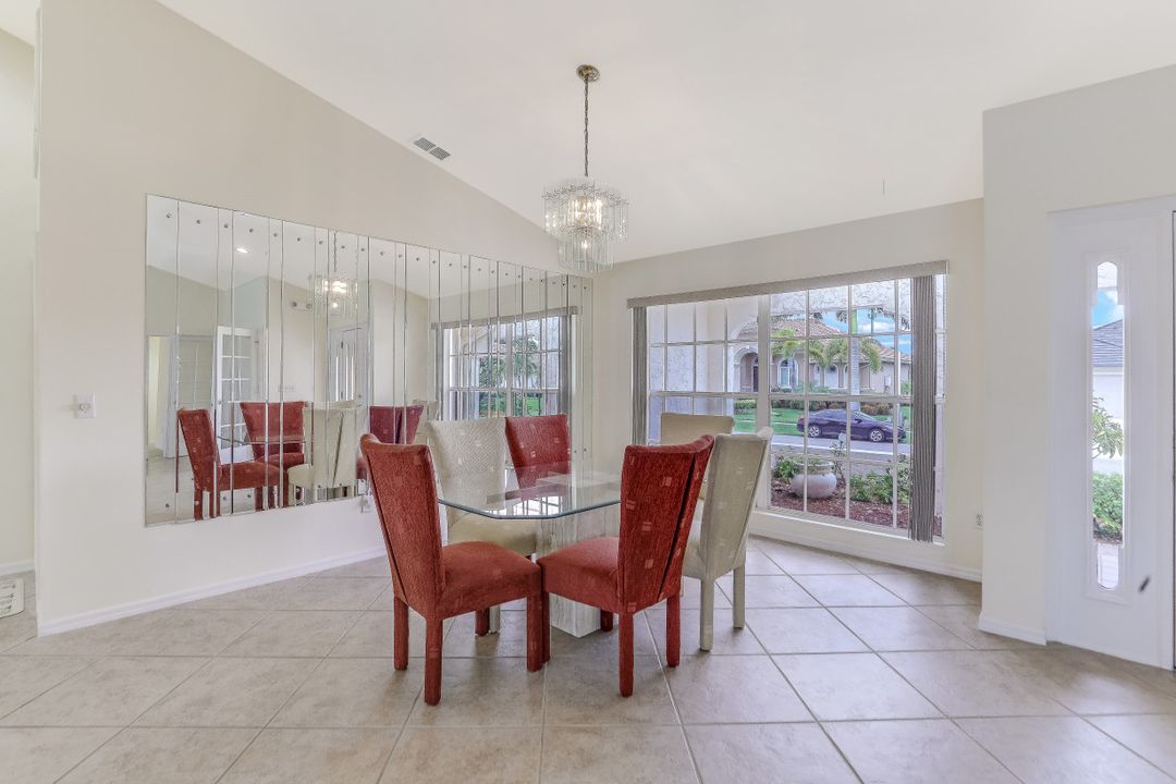 370 Capistrano Ct, Marco Island, FL 34145