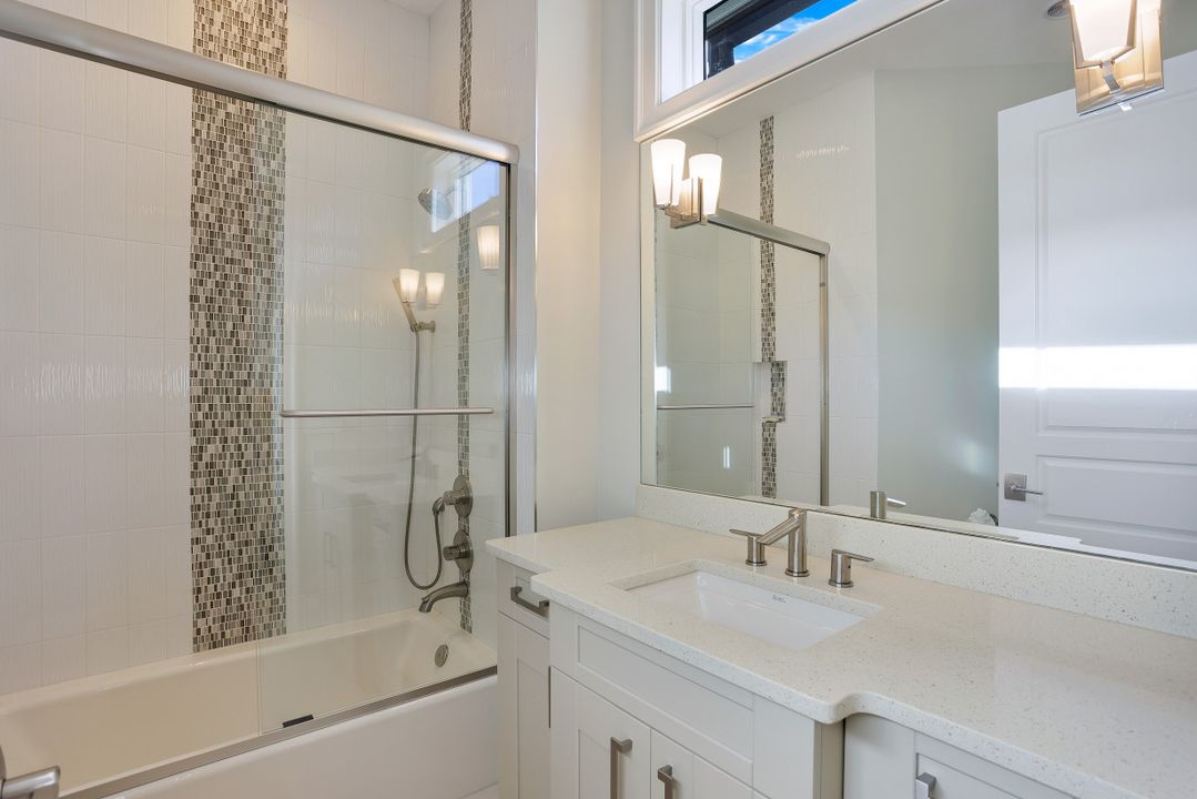 16439 Seneca Way, Naples, FL 34110