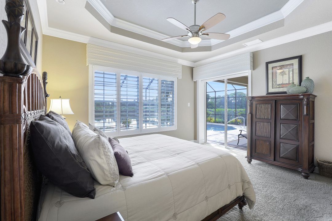 9131 Crystal Ct, Naples, FL 34120