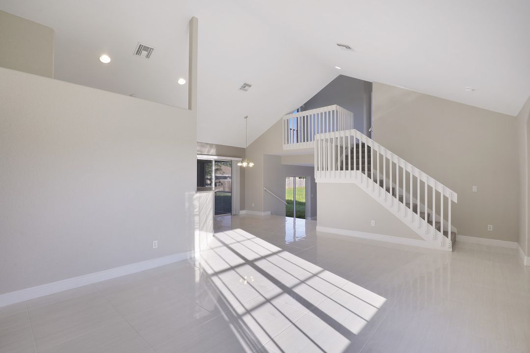 138 SE 4th Pl, Cape Coral, FL 33990