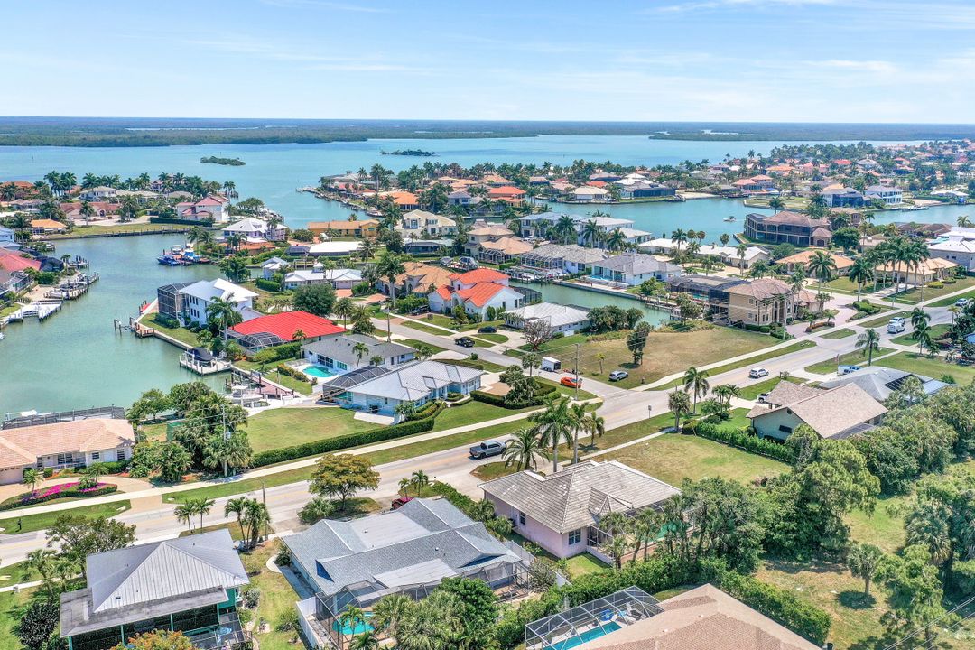 578 N Barfield Dr, Marco Island, FL 34145