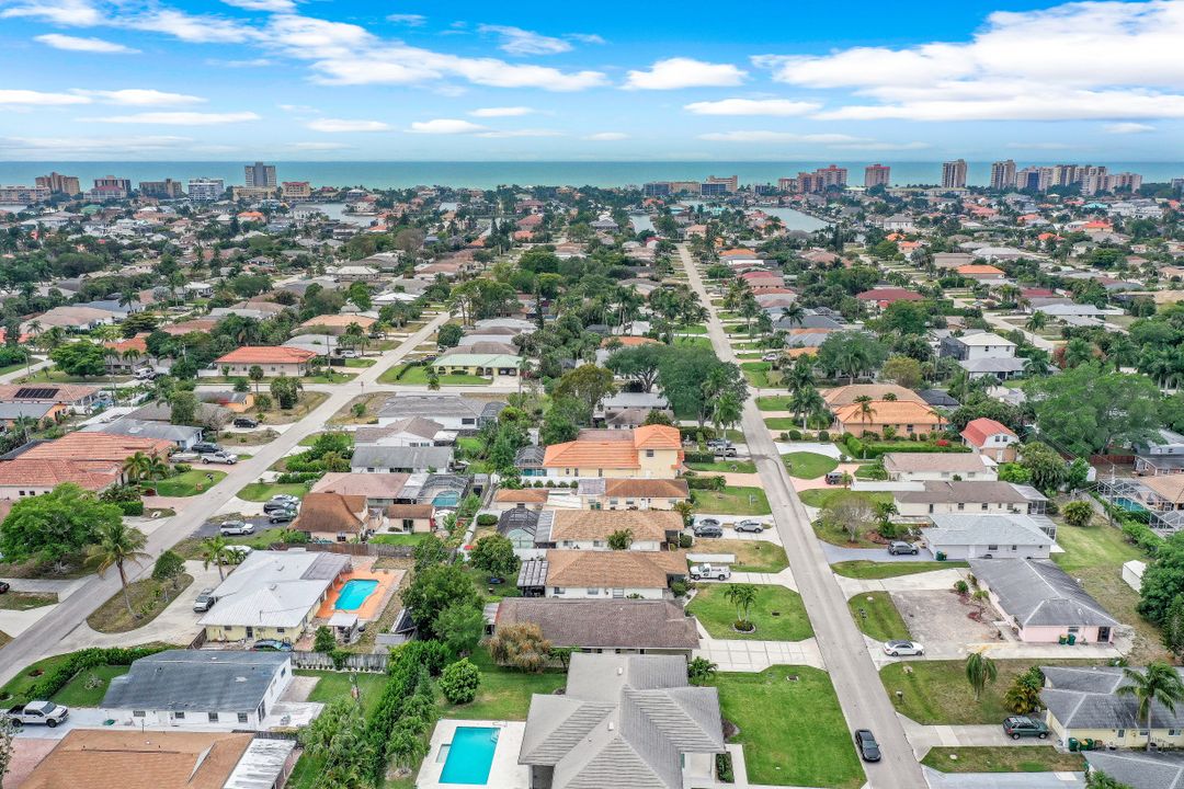 628 104th Ave N, Naples, FL 34108