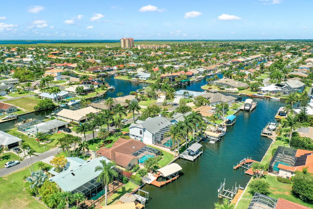 1217 SW 54th St, Cape Coral, FL 33914