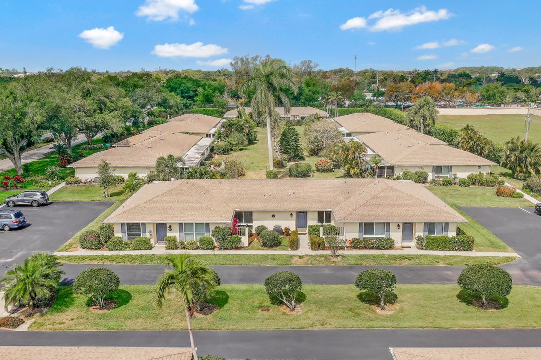 51 Glades Blvd #2, Naples, FL 34112