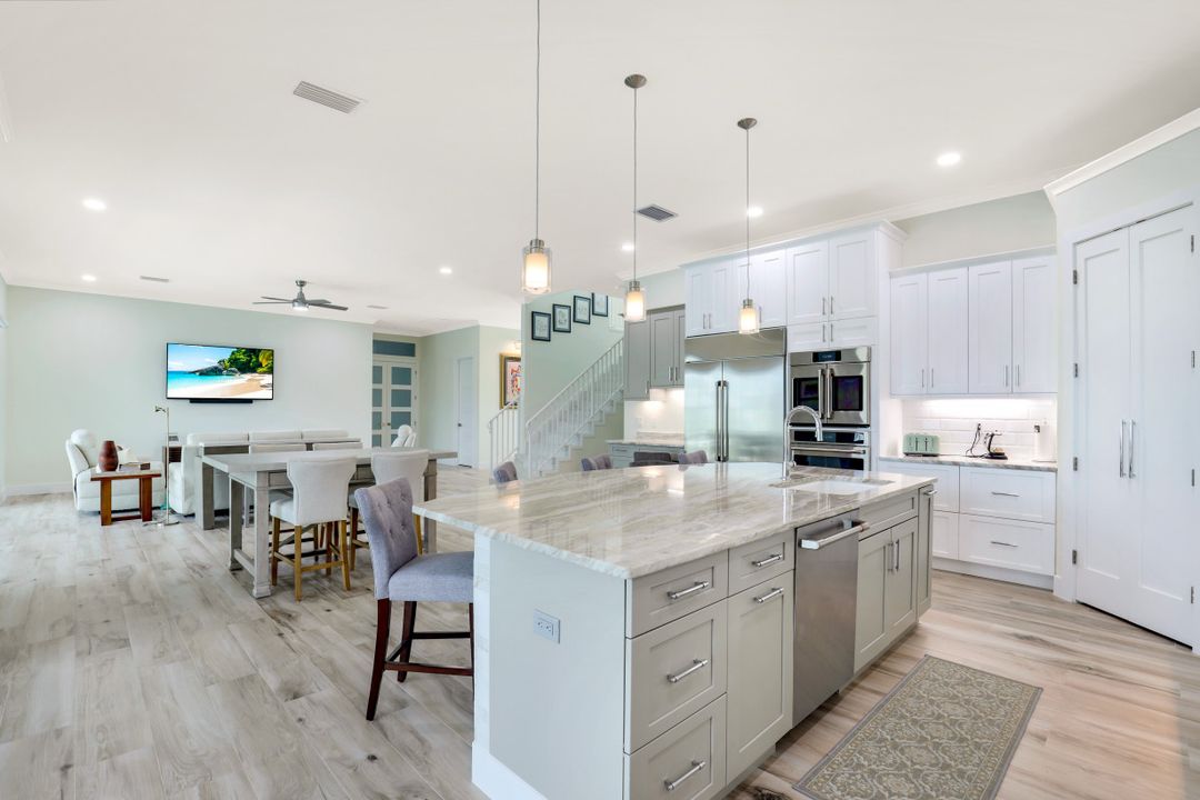 27050 Flamingo Dr, Bonita Springs, FL 34135