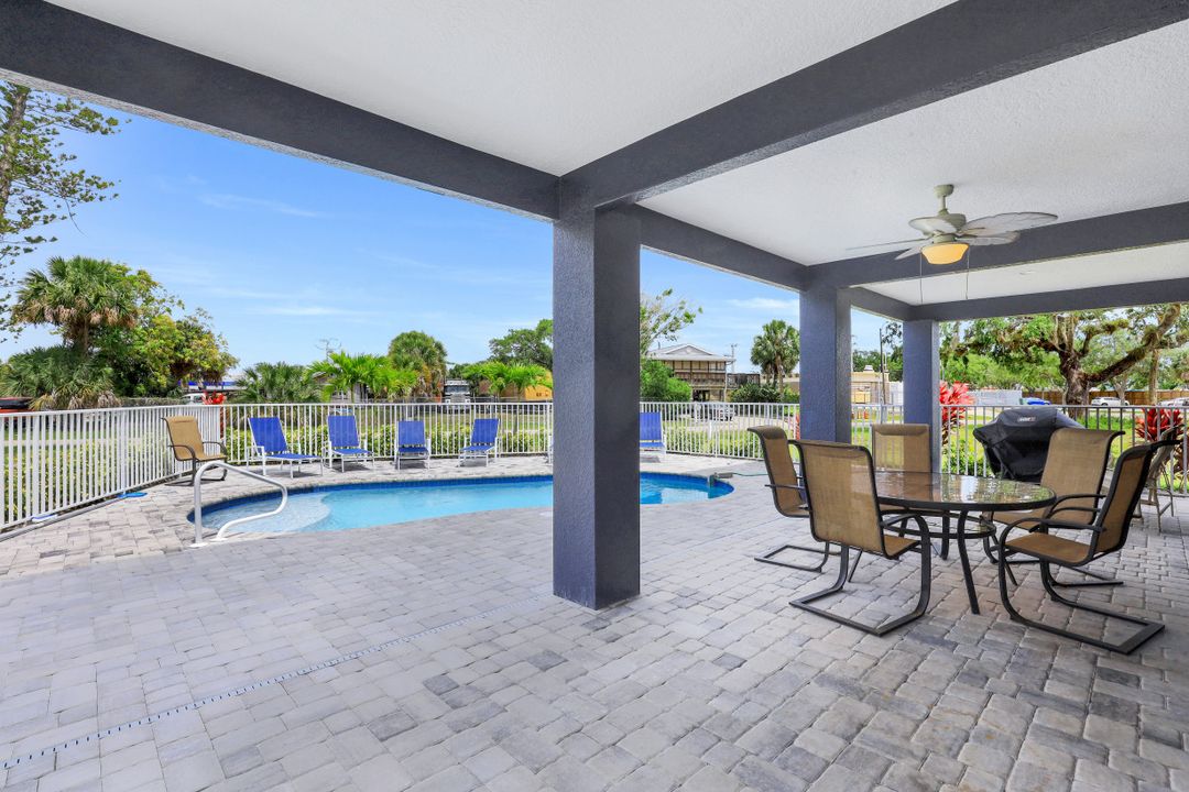 816 San Carlos Dr, Fort Myers Beach, FL 33931