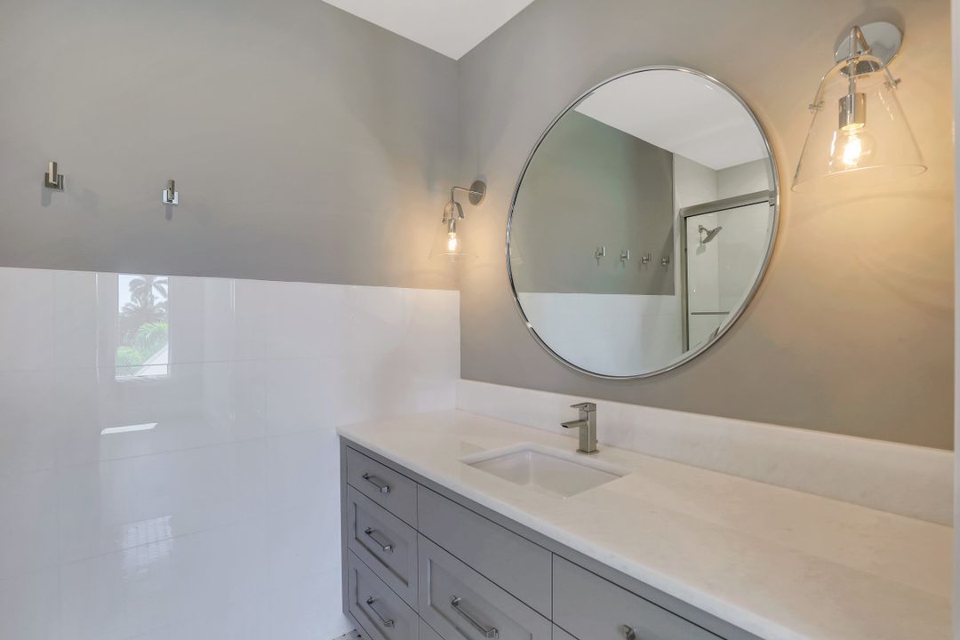 940 17th Ave S, Naples, FL 34102